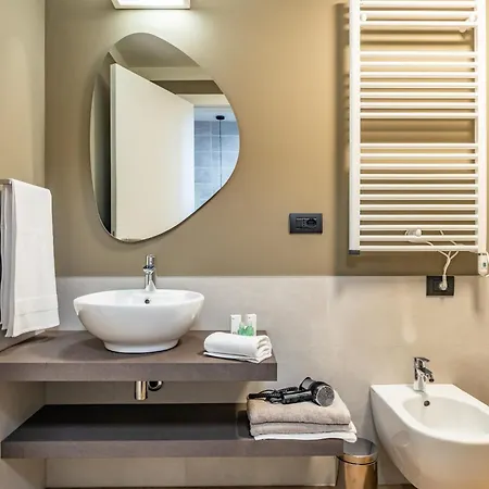 The Place - Only Self Check-in - No Reception 4*