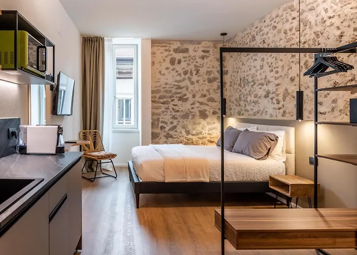 The Place - Only Self Check-in - No Reception